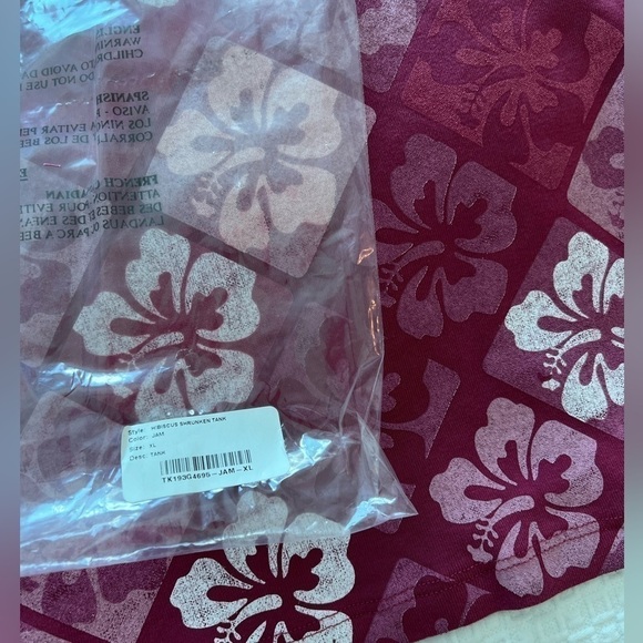 Daydreamer Pink and White Hibiscus Shrunken Tank NWT - Picture 16 of 16